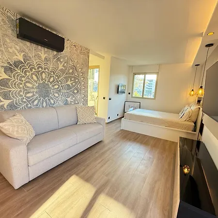 Romance Marine , Face A La Villeneuve-Loubet