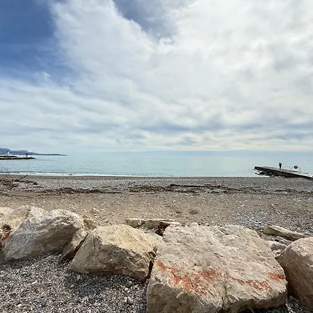 Romance Marine , Face à La Villeneuve-Loubet