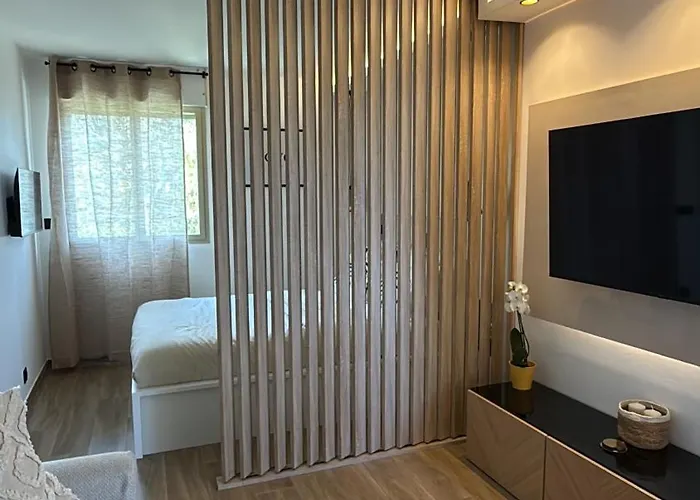 Romance Marine , Face à La Appartement